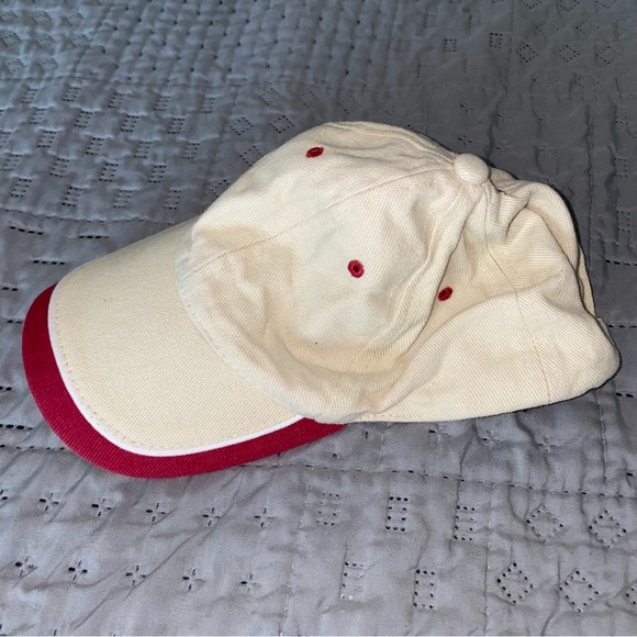 ✨✨Cream and Red Rim Baseball Cap✨ - Picture 6 of 6